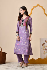 Luxurious lavender Muslin Silk Set with Banarasi patch work Neckline and Tassels - Set of 2