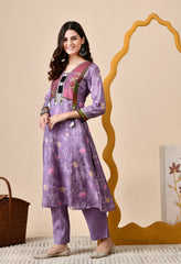 Luxurious lavender Muslin Silk Set with Banarasi patch work Neckline and Tassels - Set of 2