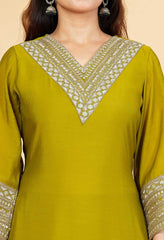 Green Mul Chanderi Zari Sequin Embroidered Suit-Set of 3