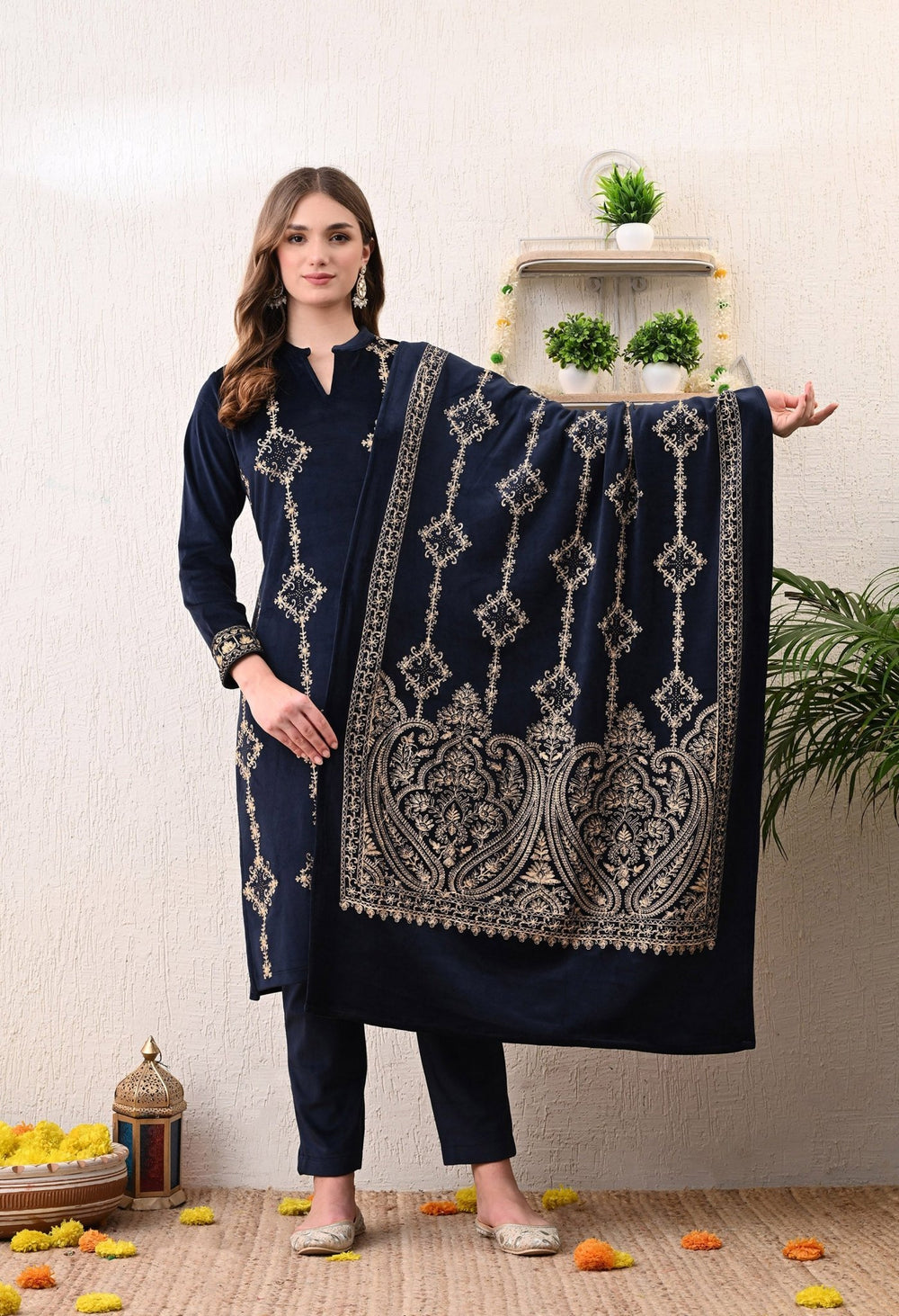 Elegant 3 - piece Pure Velvet Set - Fine Strings