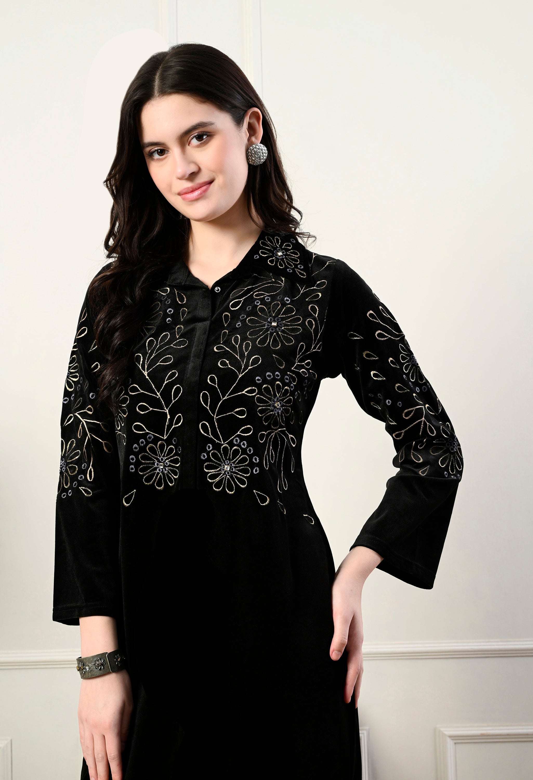 Indo-Western Black Embroidered 2 Piece Velvet Suit
