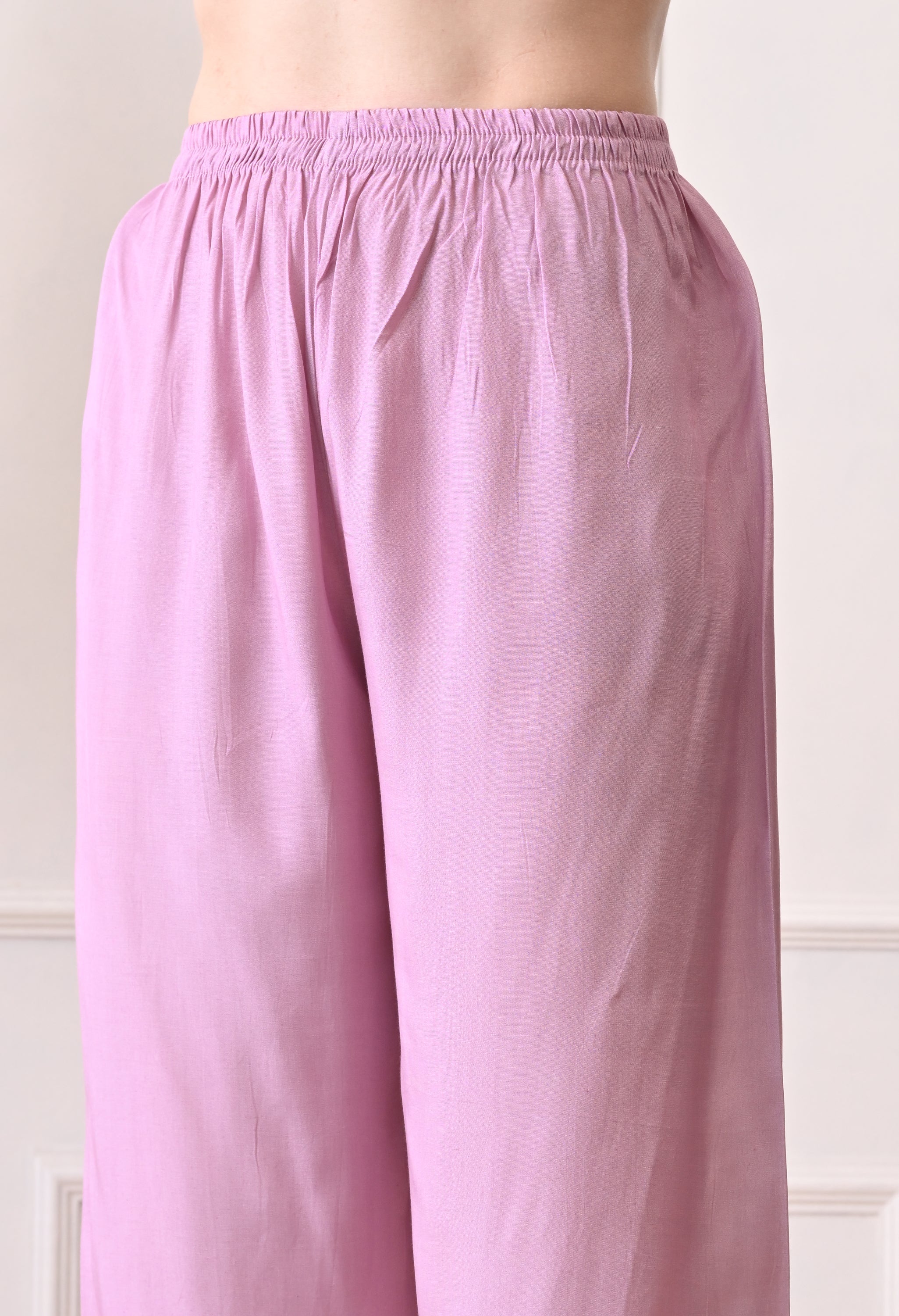 Lavender Pure Crepe Hand Embroidered Suit- Set of 3