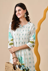 White A-line Hand-Painted Mul Cotton Kurta with Pants- Set of 2.
