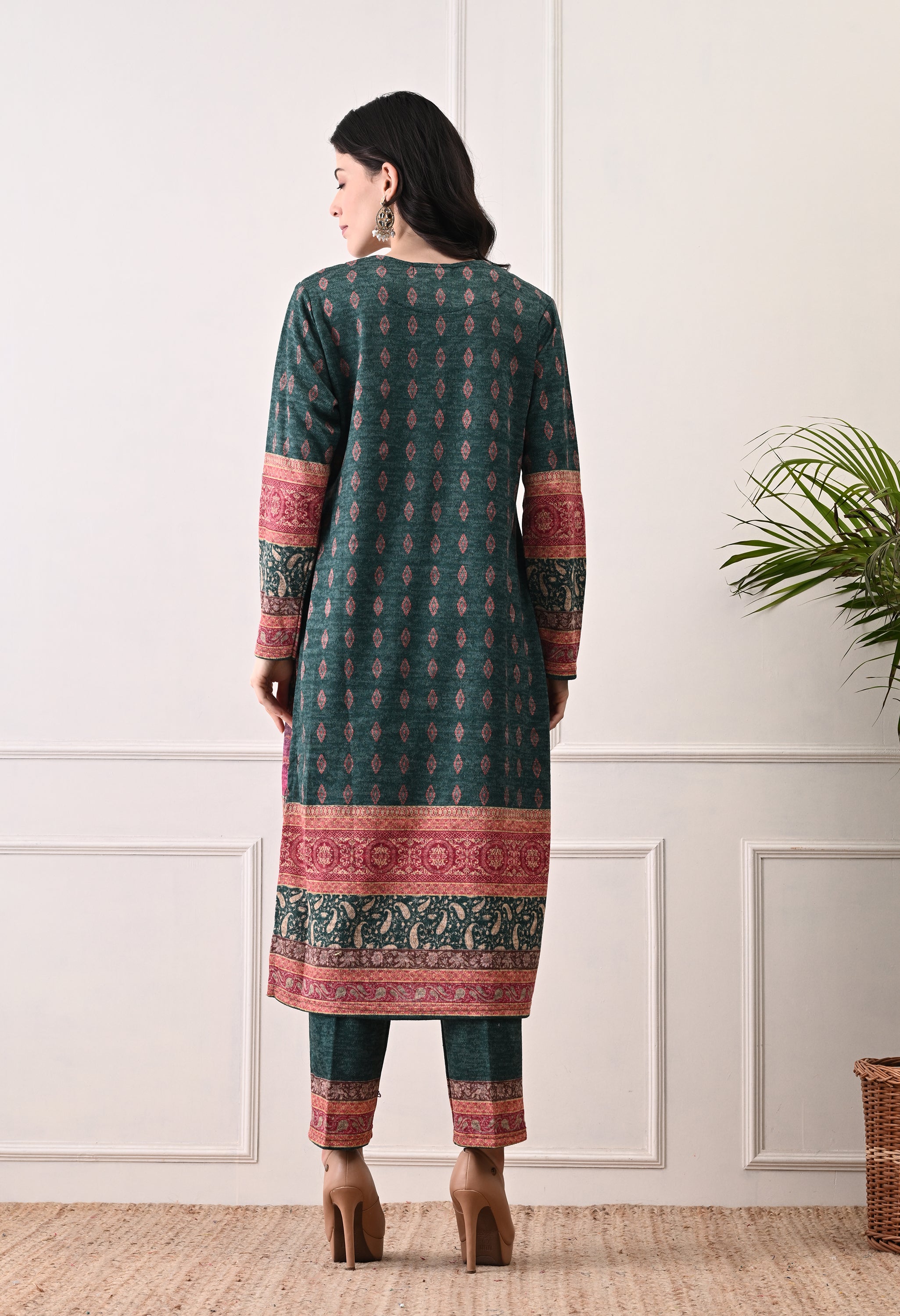Green with Pink Ombre Digital Print Suit with Zari Work Detailing - Set of 3