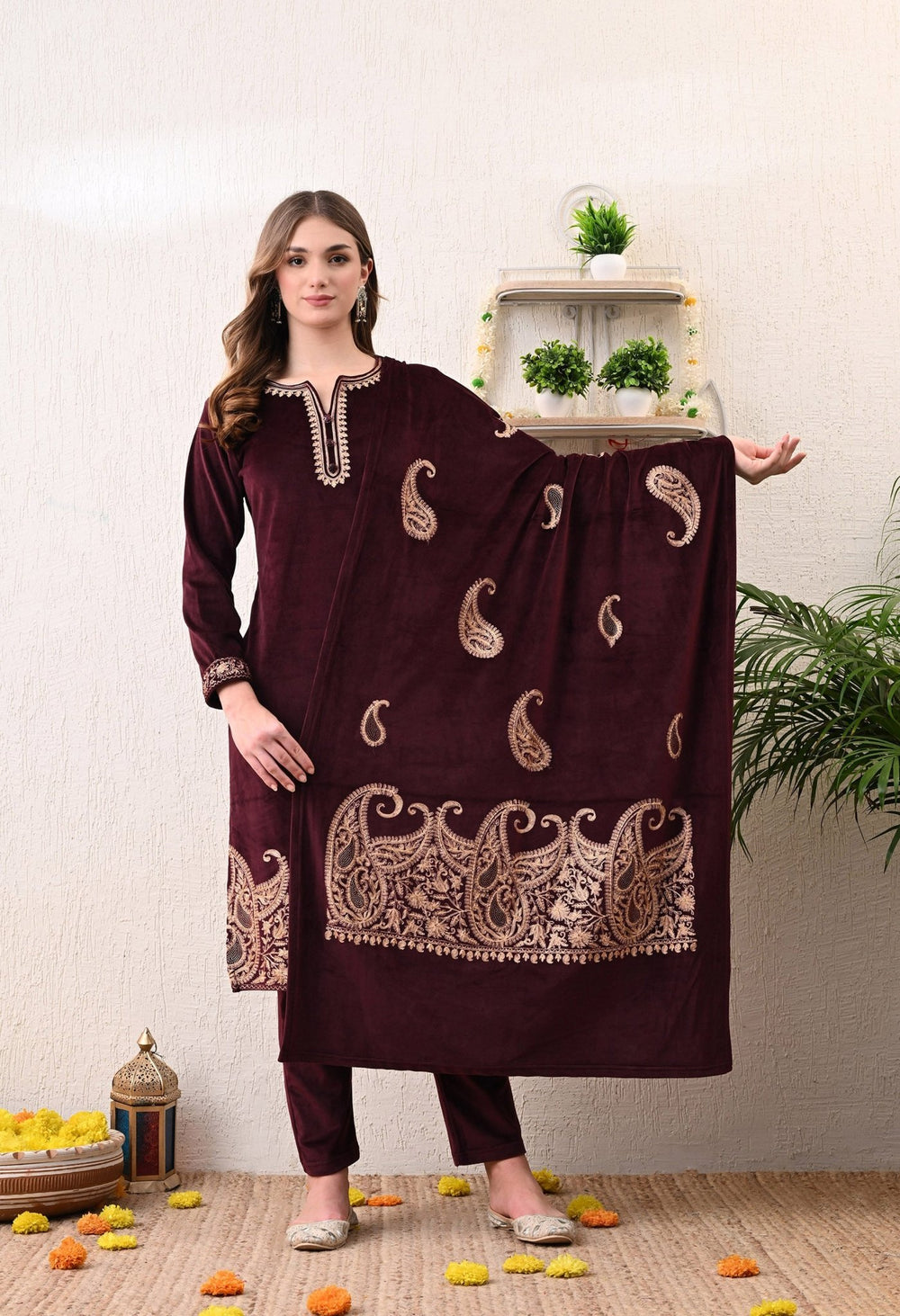 Elegant 3 - piece Pure Velvet Set - Fine Strings