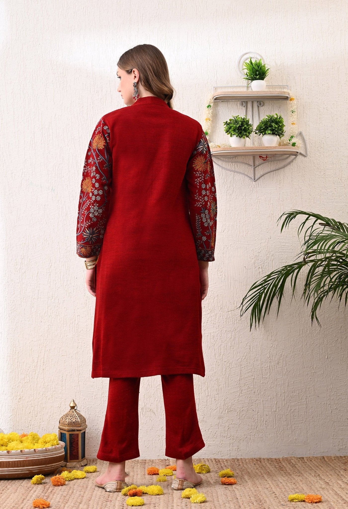 Elegant 3 - Piece Woolen Set - Fine Strings