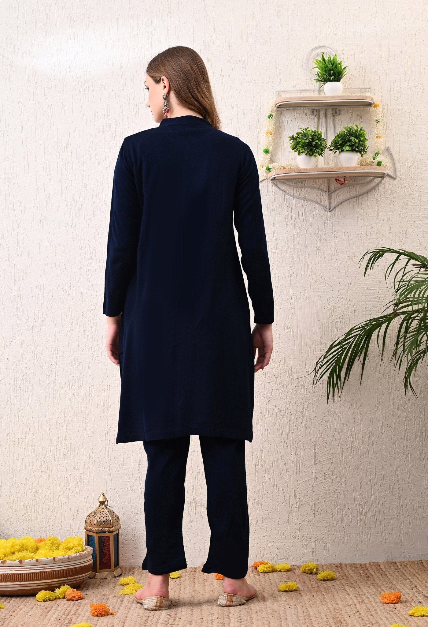Elegant 3 - Piece Woolen Set - Fine Strings