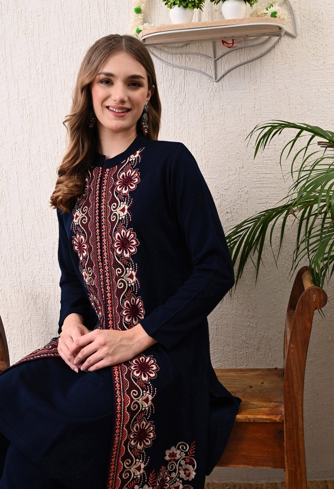 Elegant 3 - Piece Woolen Set - Fine Strings